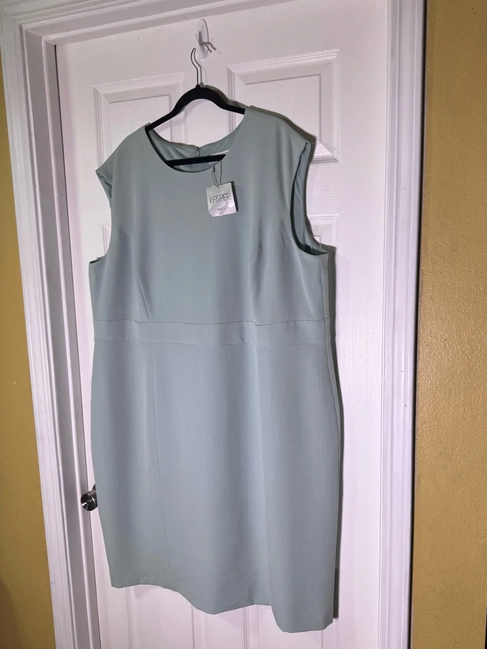 Kasper Pale Blue Sleeveless Sheath Dress - Picture 4 of 10